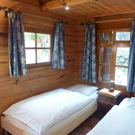 아파트 Holiday Home Finca 이코드레로스비노스